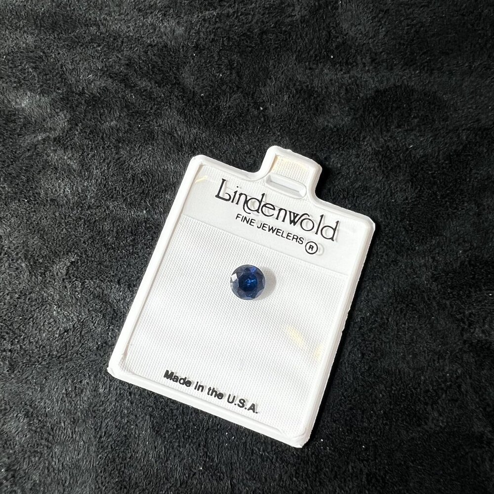 Vintage Lindenwold Fine Jewelers Simulated Sapphire Medium Round Cut